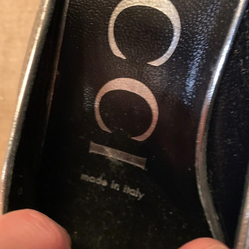 Brand new, rare,authentic ,real leather silver  Gucci shoes,made in Italy,size 7 - Picture 12 of 17